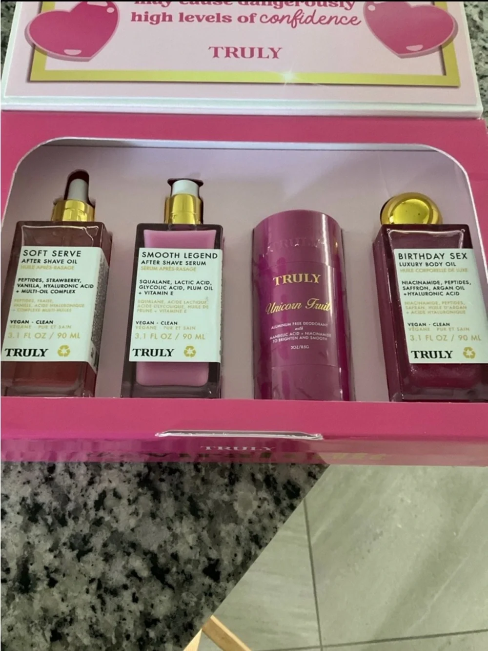 TRULY The Viral Edit Skin Care Set NWT - Picture 2 of 3